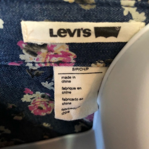 Levi’s Sleeveless, Floral design - Picture 6 of 6